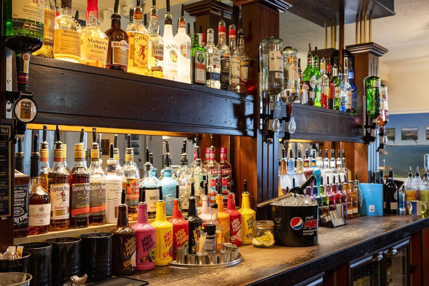 Babbacombe Royal Hotel And Carvery Торки Экстерьер фото
