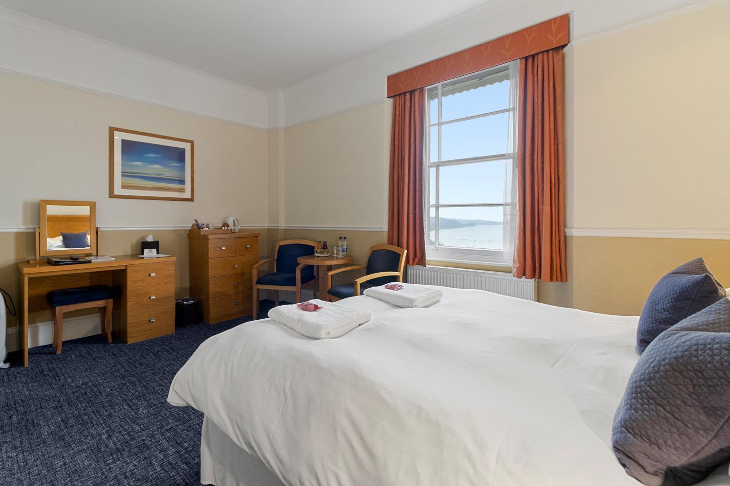 Babbacombe Royal Hotel And Carvery Торки Экстерьер фото