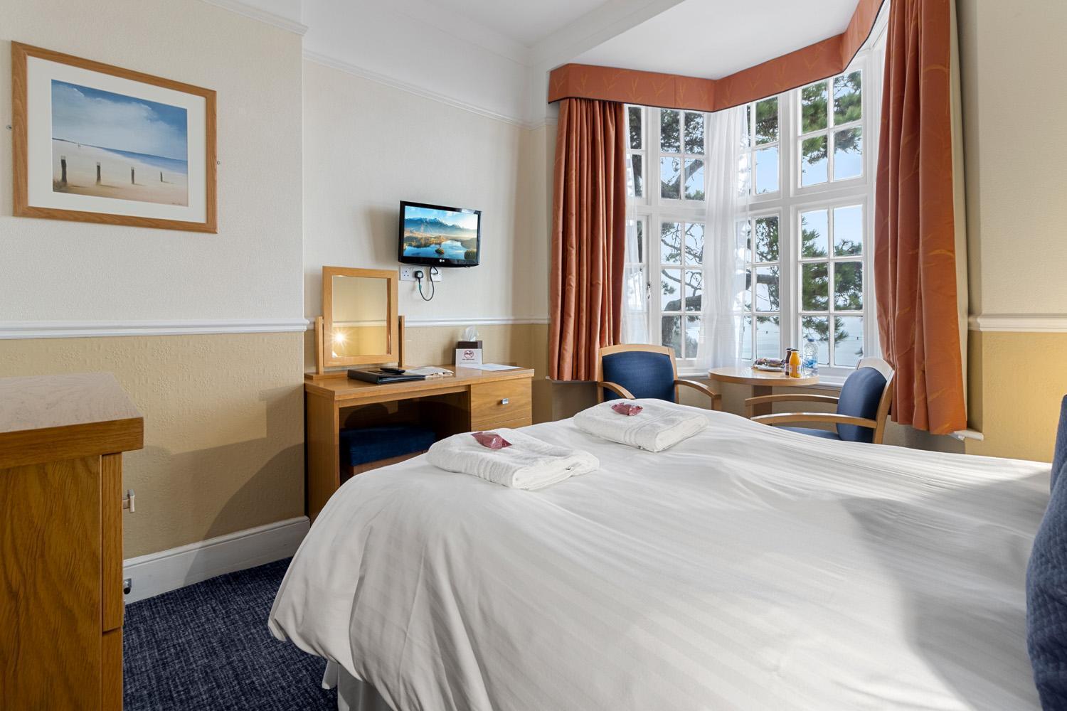 Babbacombe Royal Hotel And Carvery Торки Экстерьер фото