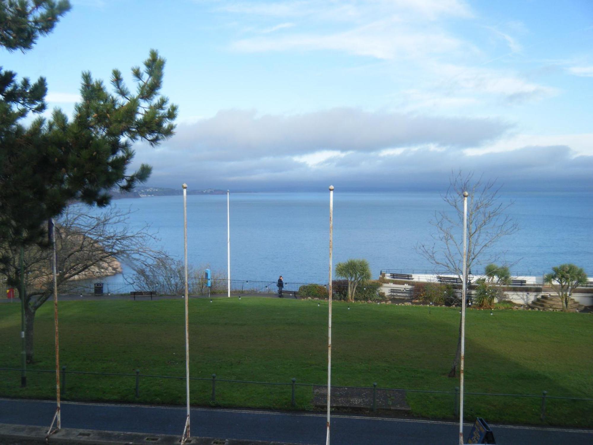 Babbacombe Royal Hotel And Carvery Торки Экстерьер фото
